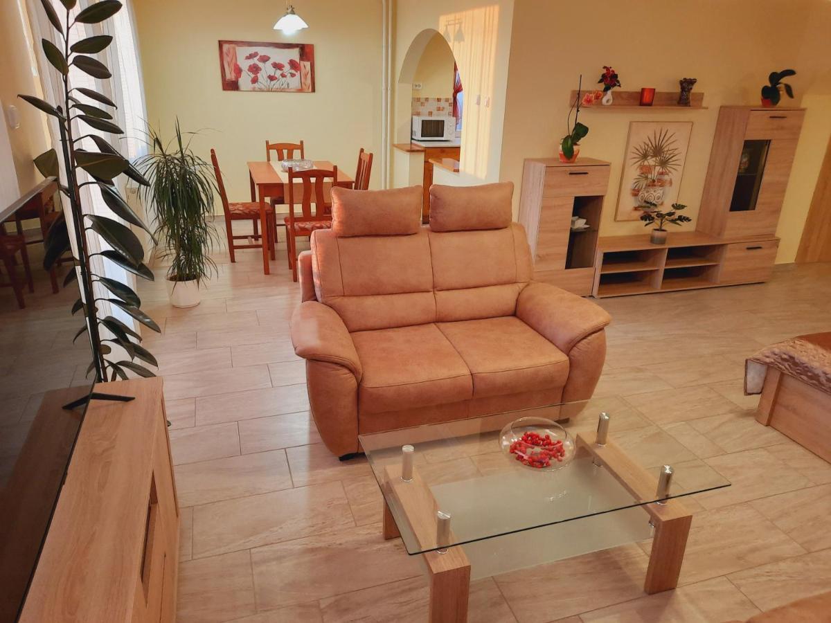Apartmanház King Hévíz Exterior foto