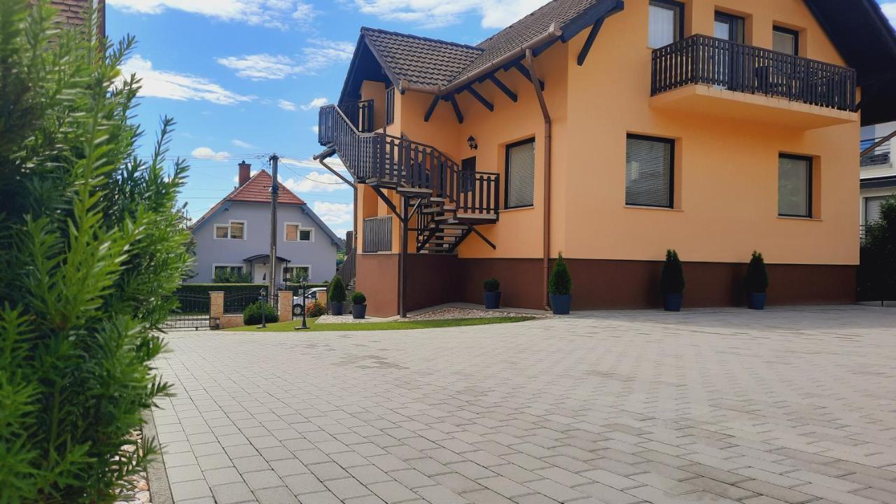 Apartmanház King Hévíz Exterior foto